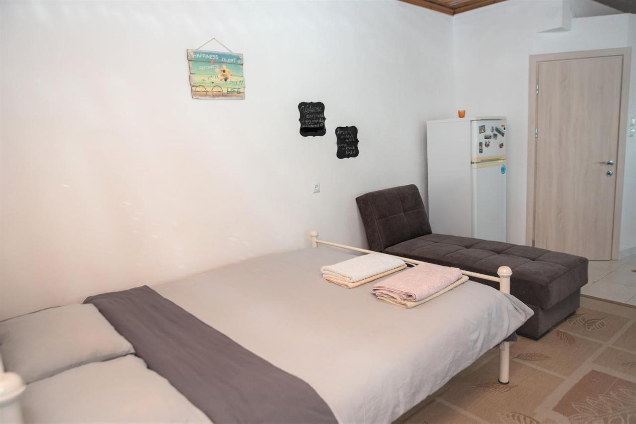 Safe And Cozy Studio In Xanthi! Luaran gambar